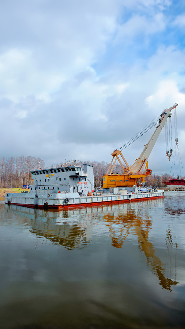 Плавучие краны